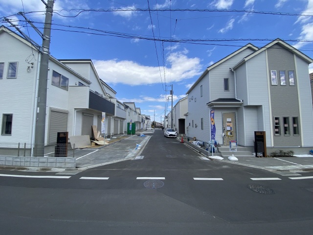 前面６ｍ道路と通り抜けできない開発道路の全１４区画