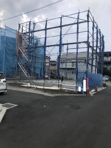 隙間なく吹付発泡ウレタン断熱材
