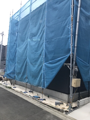 隙間なく吹付発泡ウレタン断熱材