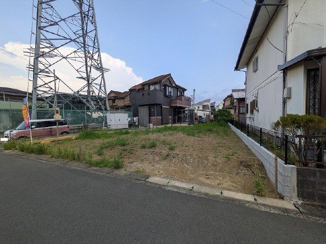 隣地高圧線あります